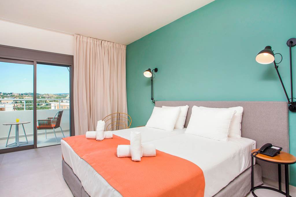 RHO_80929_Mazoren_Art_Hotel_0423_17.jpg