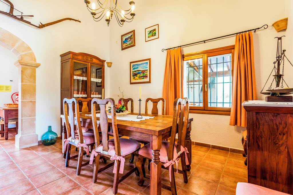 PMI_84693_Villa_Tatoli_Pollensa_1222_03.jpg