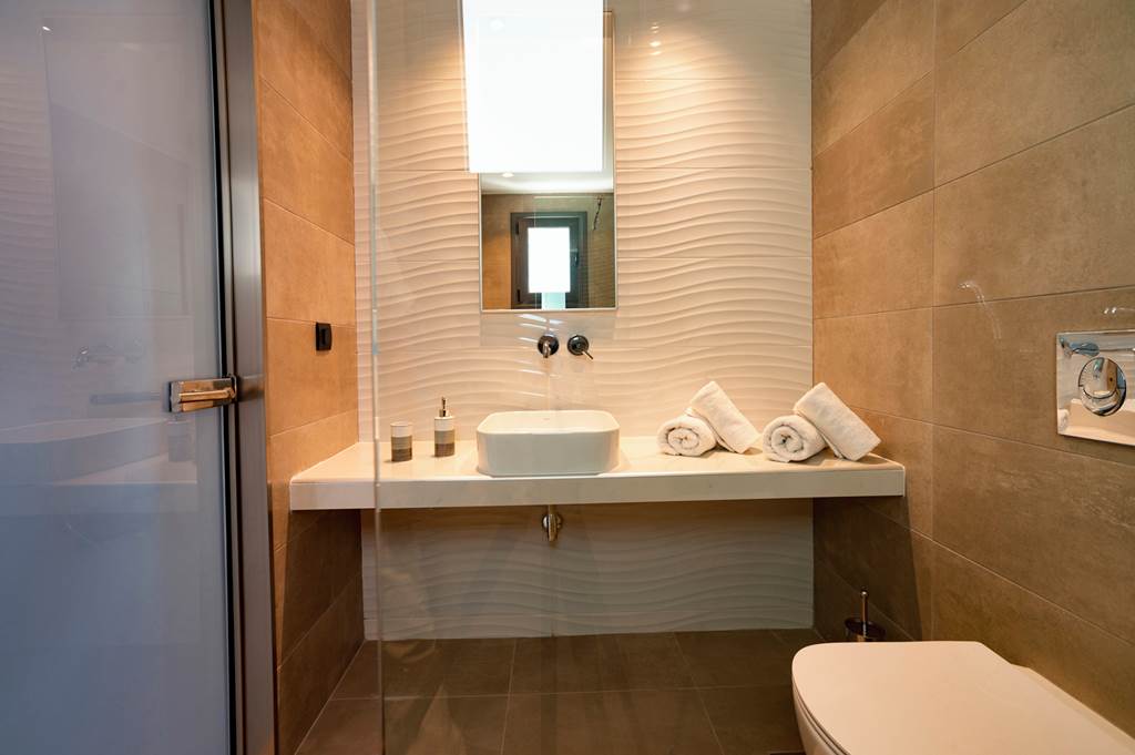 RHO_84017_Zoes_Hotel_and_Suites_0822_17.jpg