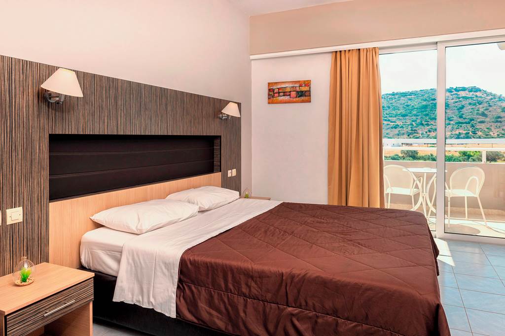 RHO_84017_Zoes_Hotel_and_Suites_0822_11.jpg