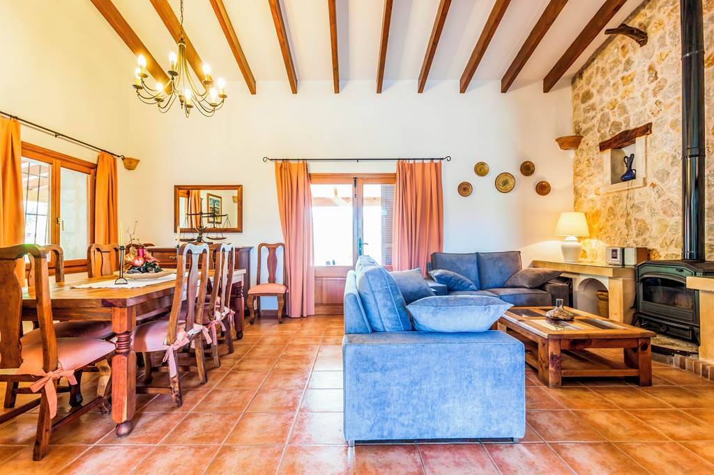 PMI_84693_Villa_Tatoli_Pollensa_1222_02.jpg
