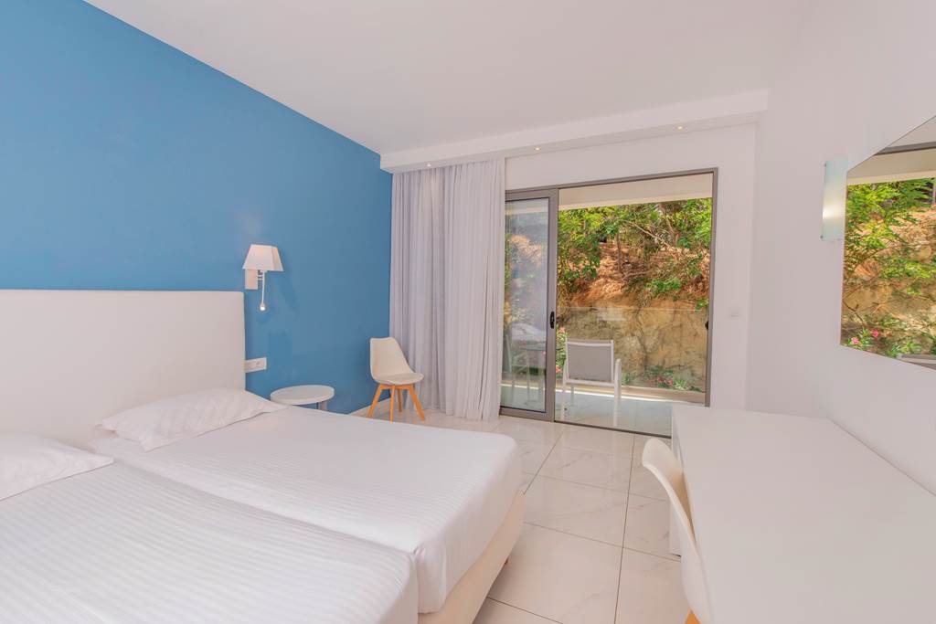 RHO_69596_Belair_Beach_Hotel_0824_13.jpg