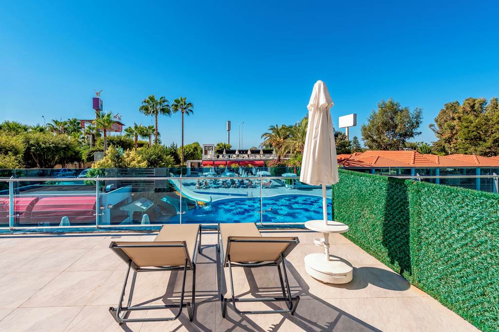 AYT_85744_White_City_Beach_Hotel_1024_04.jpg