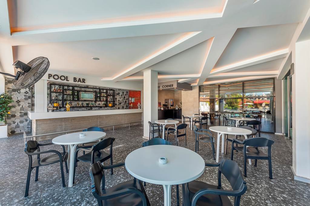 AYT_85744_White_City_Beach_Hotel_0723_30.jpg