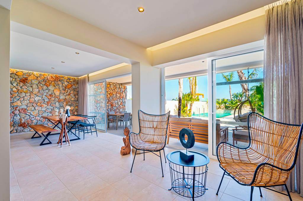 RHO_83649_Venezia_Luxury_Living_-_Executive_Villa_0322_04.jpg