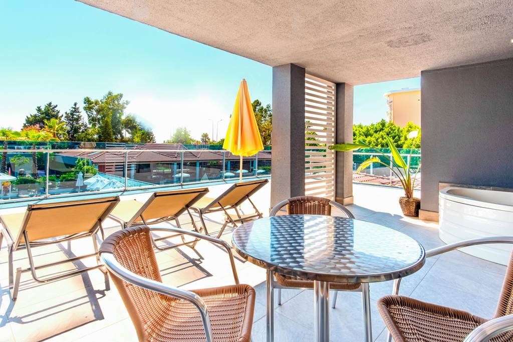 AYT_85744_White_City_Beach_Hotel_1024_14.jpg