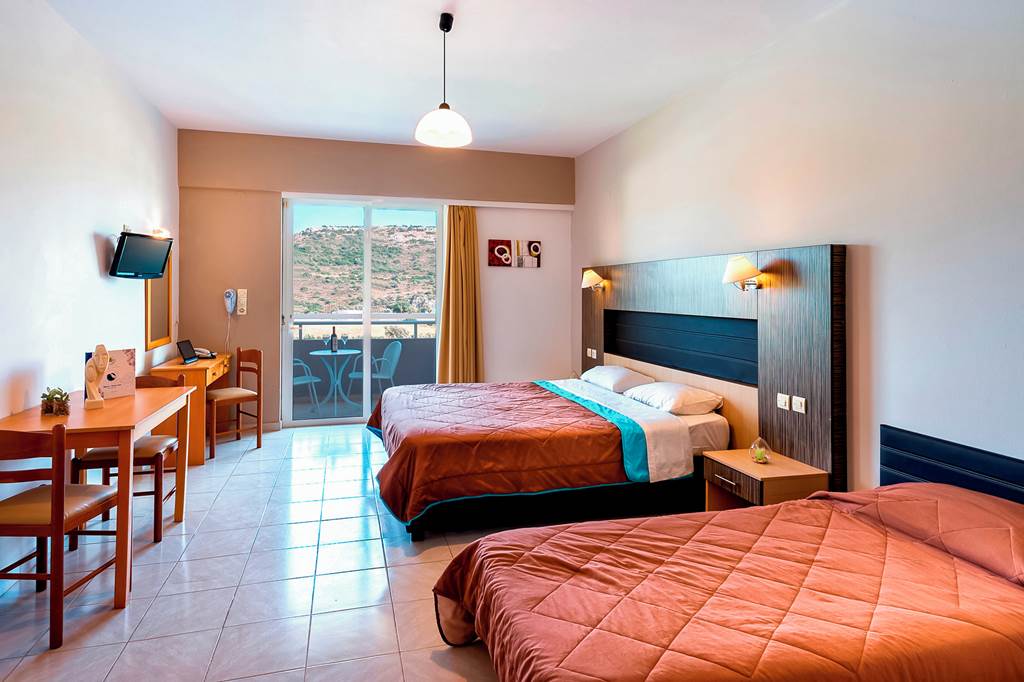 RHO_84017_Zoes_Hotel_and_Suites_0822_07.jpg