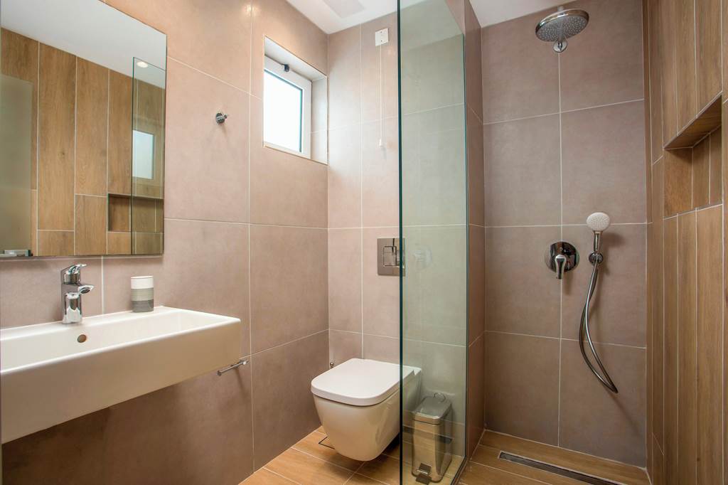 RHO_84017_Zoes_Hotel_and_Suites_0623_03.jpg