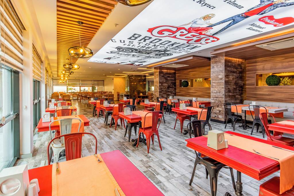 AYT_85744_White_City_Beach_Hotel_0723_01.jpg