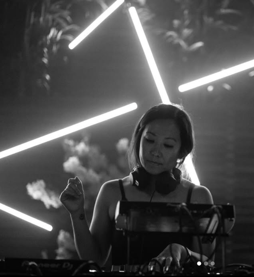 Jana Tokunaga