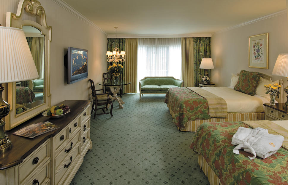 Little-America-Inn-7.jpg