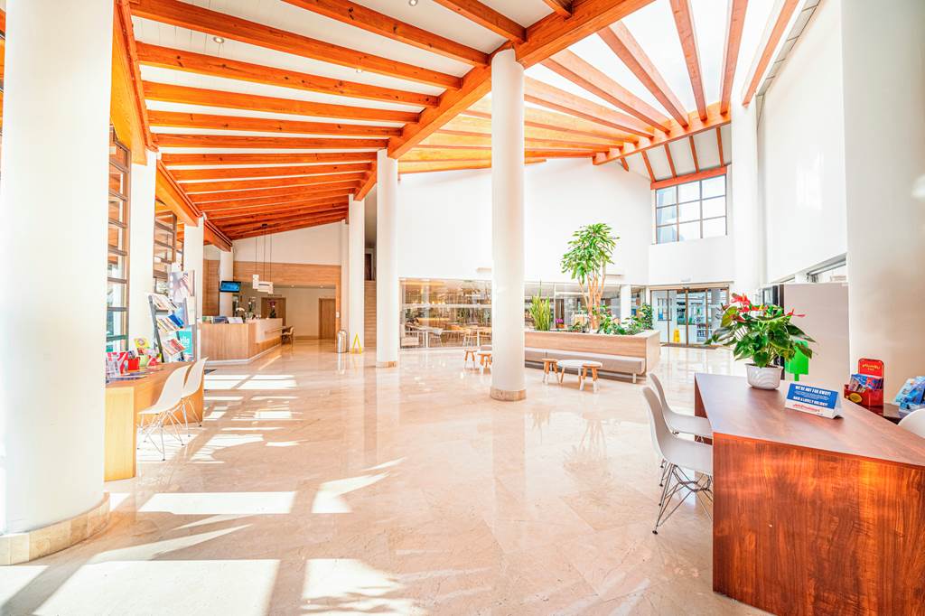 PMI_69511_Aparthotel_Playa_Cas_Saboners_0323_02.jpg