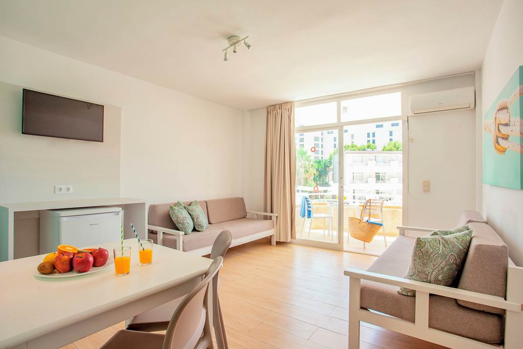 PMI_74936_Bei_Juan_Club_Sa_Coma_Apartments_0624_07.jpg