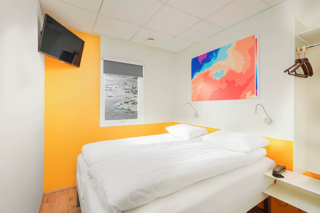 KEF_71192_Cabin_Hotel_0921_01.jpg