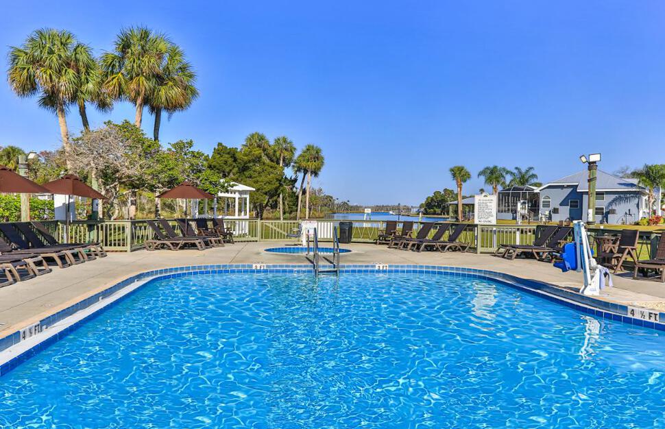 Plantation-Resort-on-Crystal-River-24.jpg