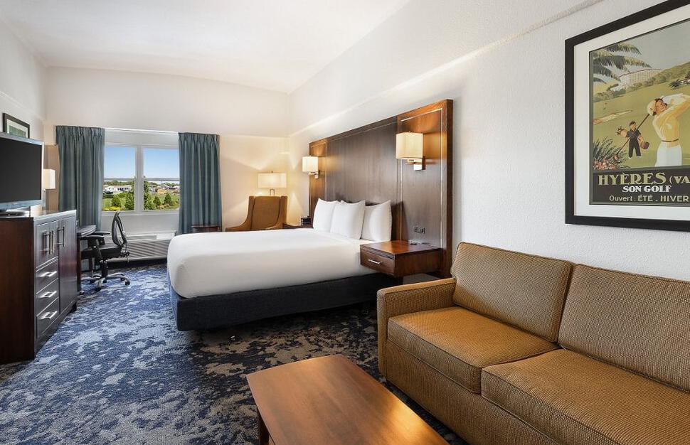 DoubleTree-by-Hilton-Cape-Cod-Hyannis-9.jpg