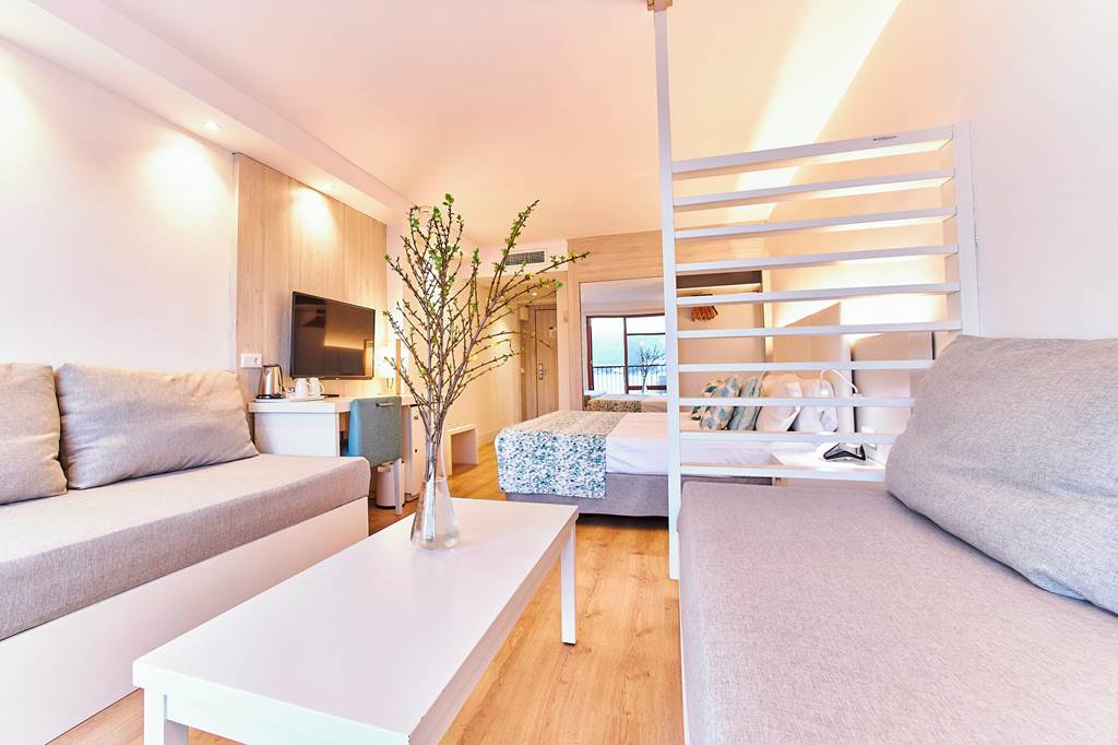 PMI_23_Leonardo_Royal_Hotel_Calvia_&_Suites_formerly_Alua_Hawaii_Mallorca_0423_17.jpg