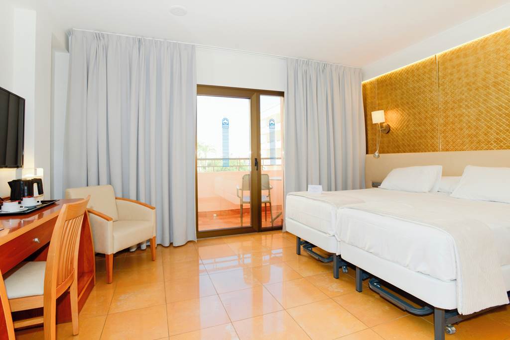IBZ_382_Invisa_Hotel_La_Cala_1123_25.jpg