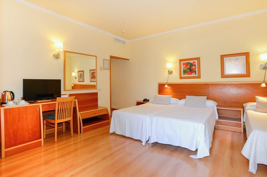 IBZ_382_Invisa_Hotel_La_Cala_1123_22.jpg