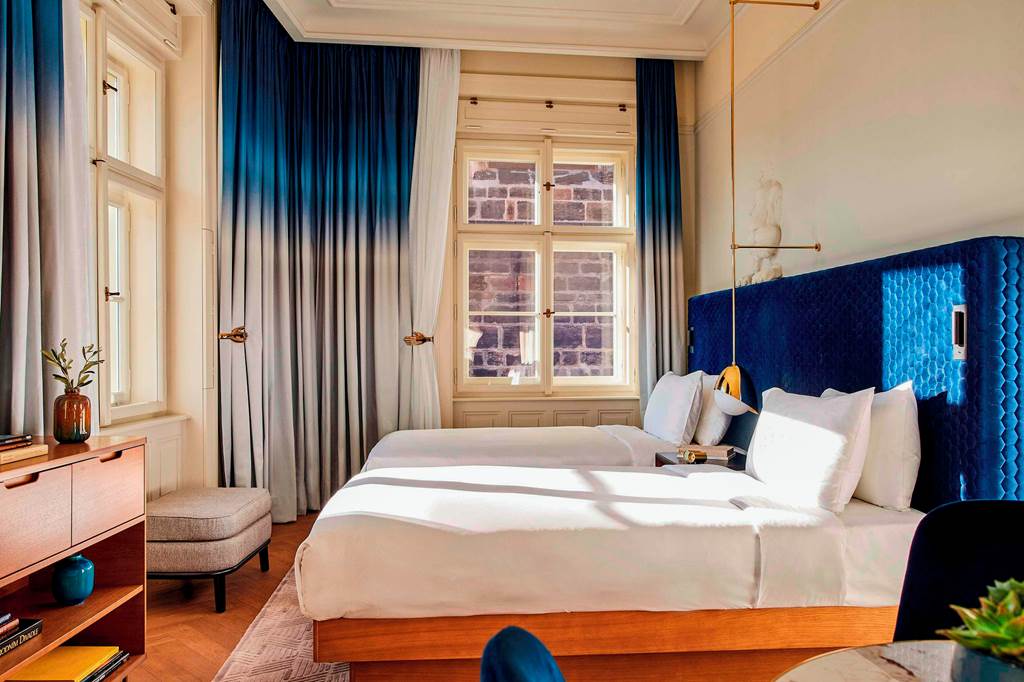 PRG_84880_Andaz_Prague_0223_06.jpg