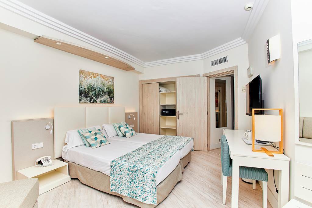 PMI_23_Leonardo_Royal_Hotel_Calvia_&_Suites_formerly_Alua_Hawaii_Mallorca_0423_21.jpg
