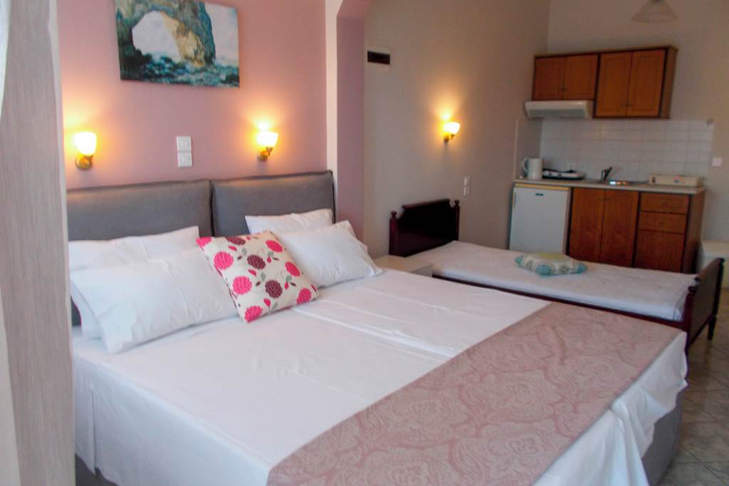 JSI_82669_Maria_Studios_Alonissos_1220_02.jpg