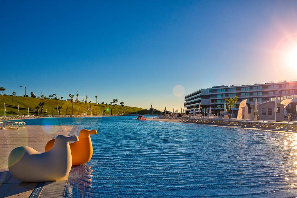 FAO_77084_Alvor_Baia_Slide_and_Splash_0917_17.jpg