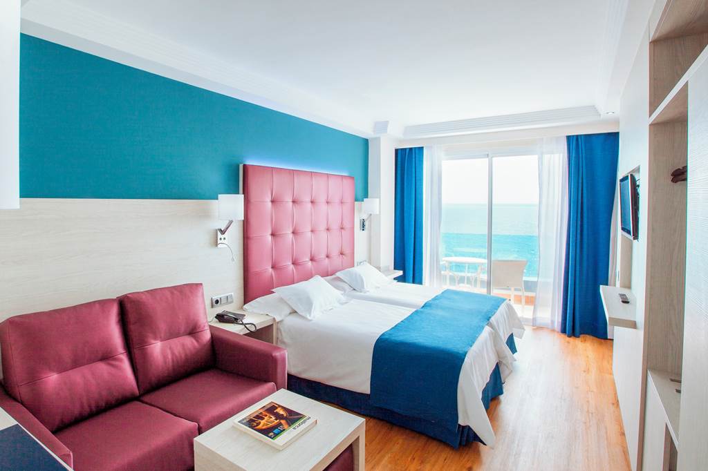 PMI_73855_Europe_Playa_Marina_0324_03.jpg