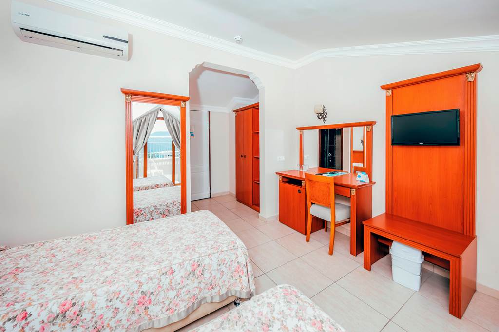 XXX_70842_Yel_Holiday_Resort_1219_13.jpg