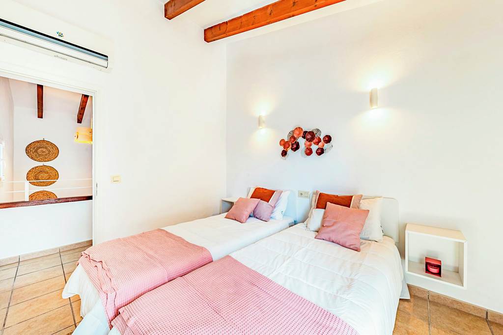 PMI_84881_Villa_Monsy_1_0123_09.jpg