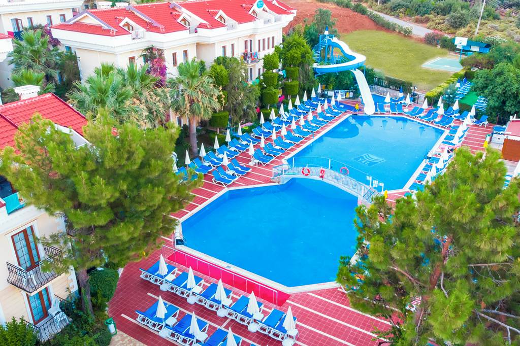 XXX_70842_Yel_Holiday_Resort_1219_03.jpg