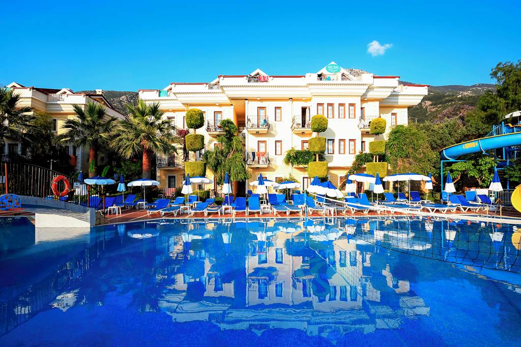 XXX_70842_Yel_Holiday_Resort_1219_08.jpg