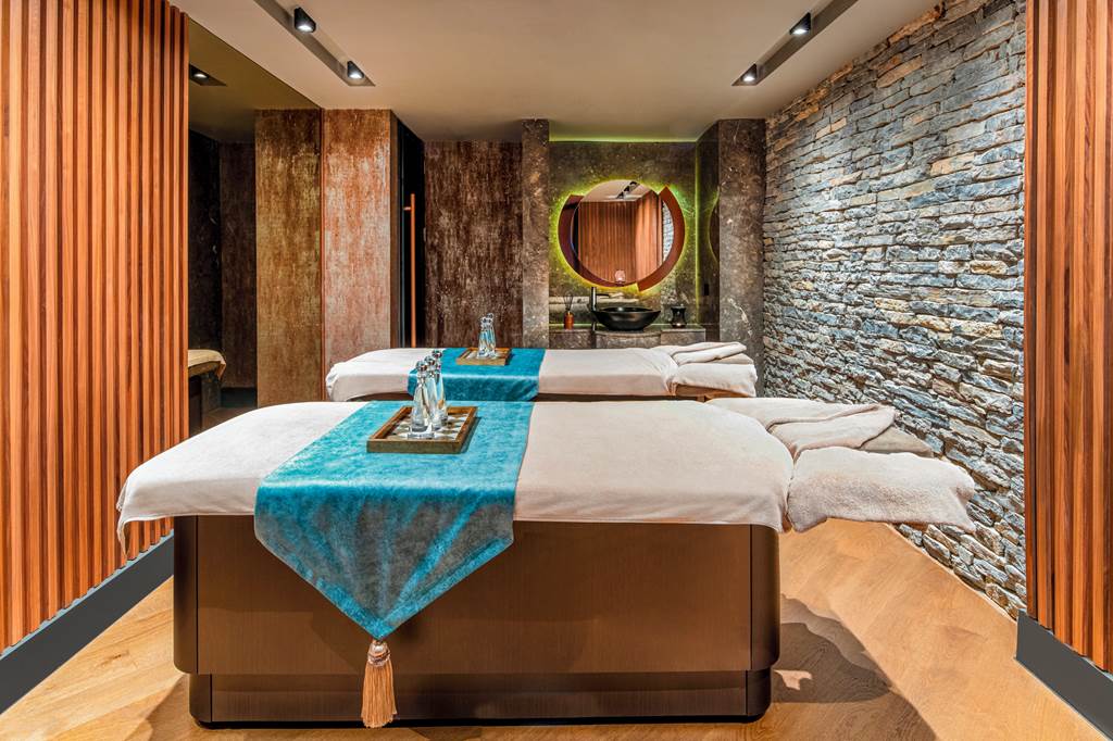BJV_79806_Lujo_Hotel_1021_19.jpg