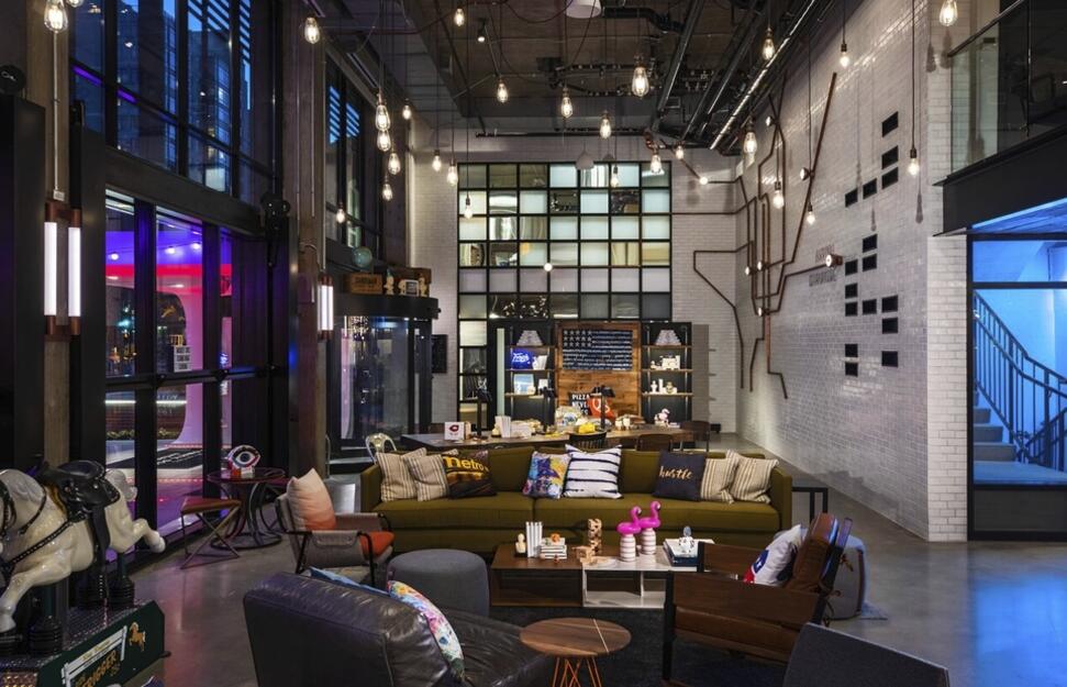 Moxy-Washington-DC-Downtown-1.jpg