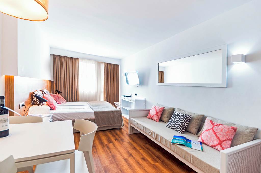PMI_898_Ponent_Mar_Apartments_0823_09.jpg
