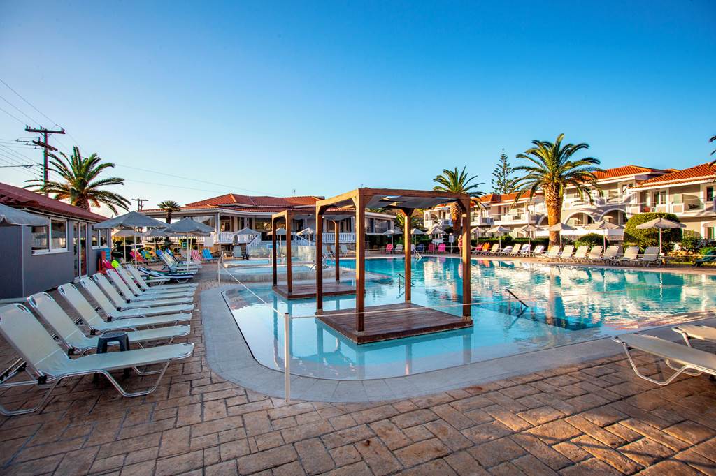 ZTH_70745_Golden_Sun_Hotel_1124_04.jpg