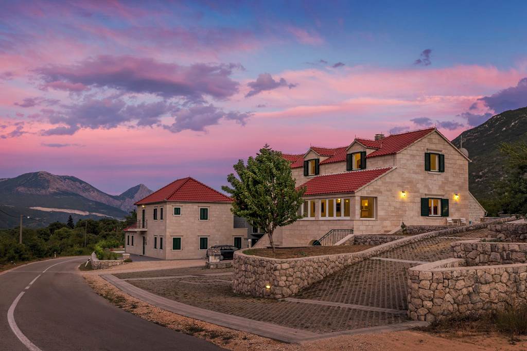SPU_84773_Villa_Roglic_1222_09.jpg