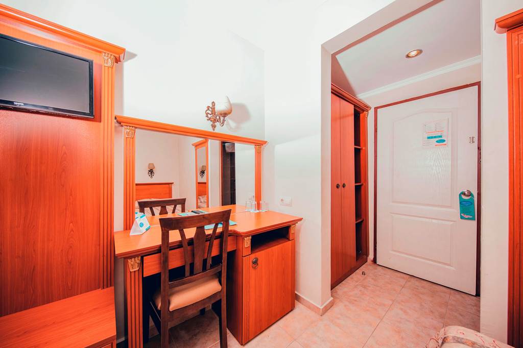 DLM_70842_Yel_Holiday_Resort_1121_02.jpg
