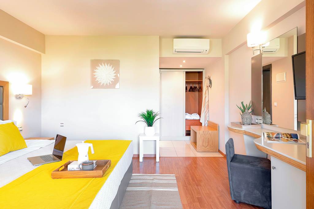 JSI_82442_La_Piscine_Art_Hotel_0820_04.jpg