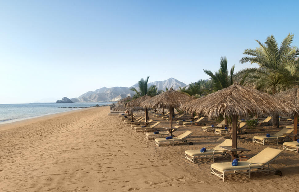 Le-Meridien-Al-Aqah-Beach-Resort-6.jpg