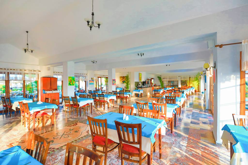 XXX_70842_Yel_Holiday_Resort_1219_12.jpg