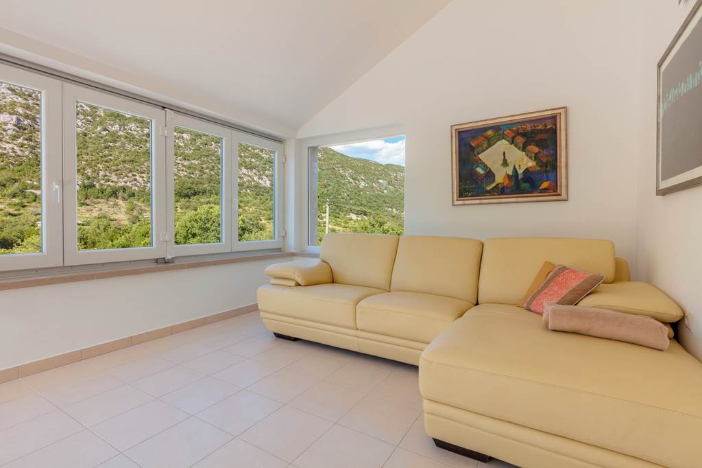 SPU_84773_Villa_Roglic_1222_12.jpg