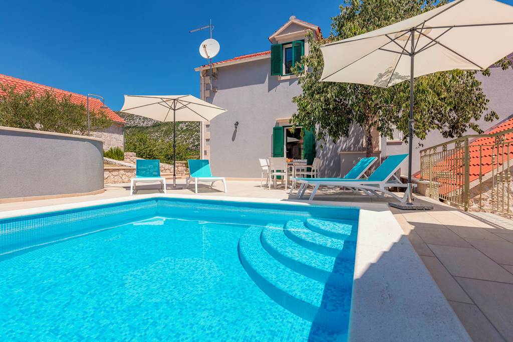 SPU_84773_Villa_Roglic_1222_11.jpg