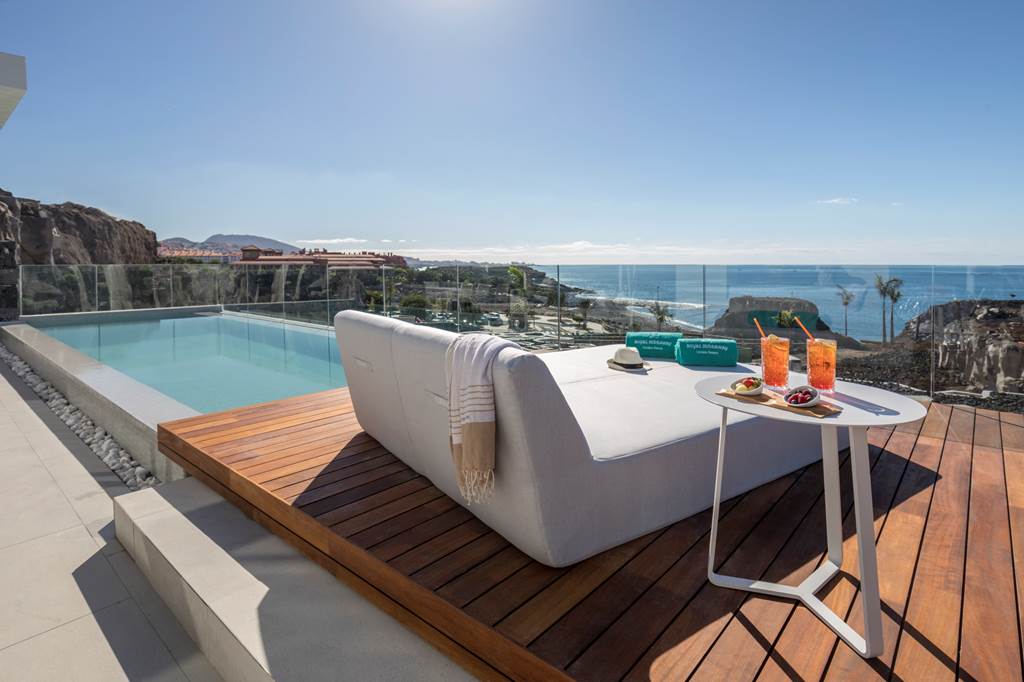 TFS_75650_royal_hideaway_corales_beach_suites_0118_03.jpg