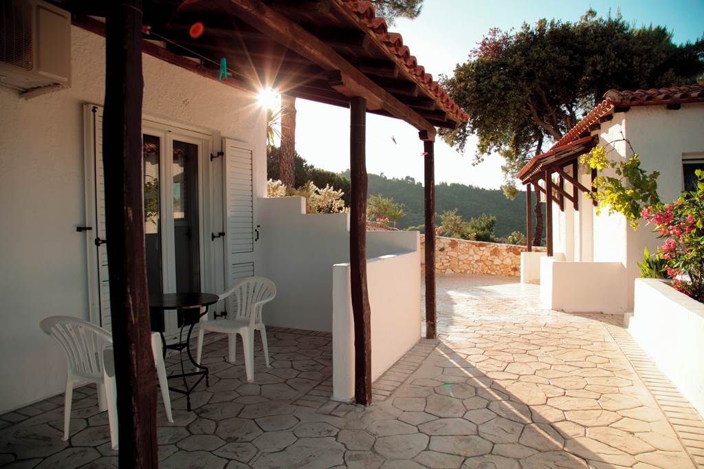 JSI_82492_Villa_Elpniki_0924_09.jpg