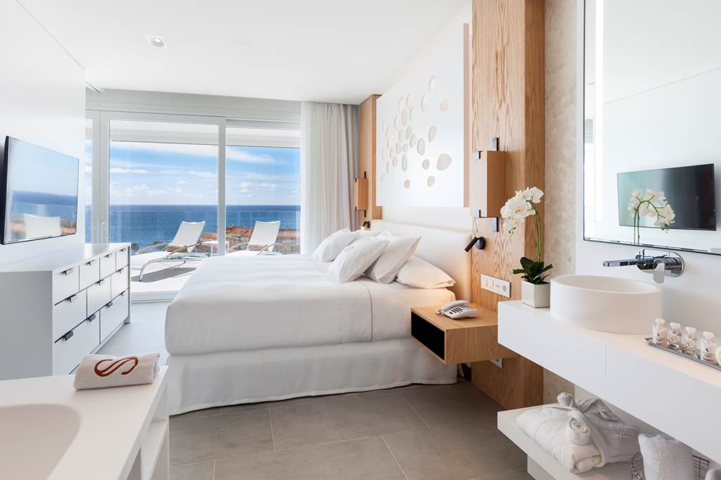 TFS_75650_royal_hideaway_corales_suites_0417_17.jpg