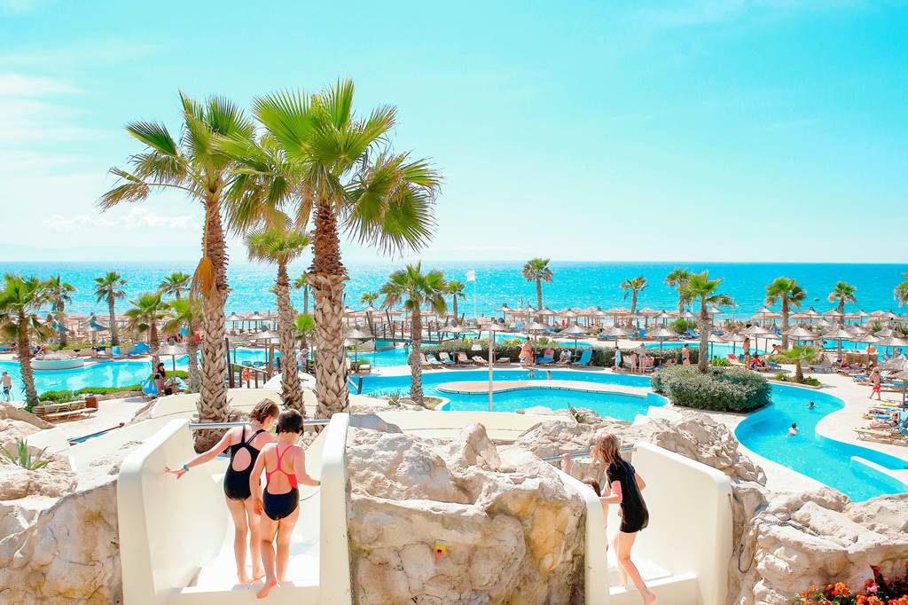 KLX_81378_Grecotel_LUXME_Oasis_at_Riviera_Olympia_1224_01.jpg