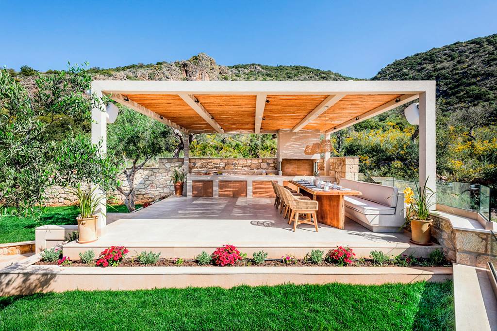 KLX_88183_Foneas_Bay_Villa_1024_14.jpg