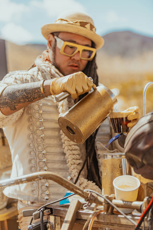UW25_03_AdrianThePhotographer_TadaaCoffee-7982.jpg