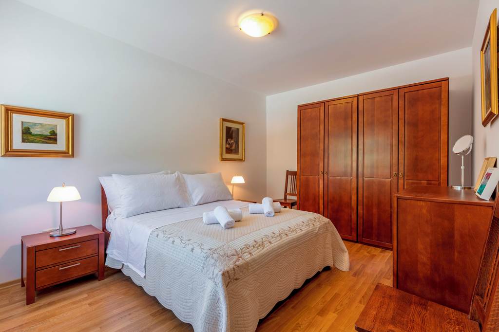 SPU_84773_Villa_Roglic_1222_01.jpg